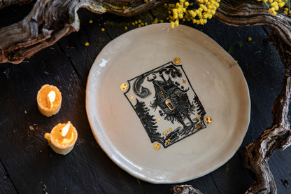 Baba Yaha hut dish, glazed, with 24 karat gold